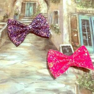 You can buy the awesome pink bow and purple bow!